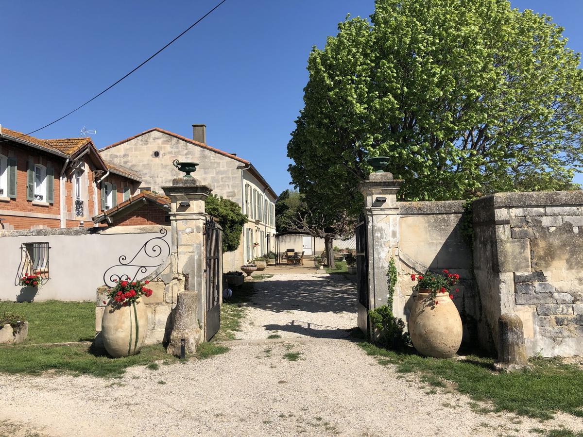 Le Mas Marguerite Arles Exterior photo